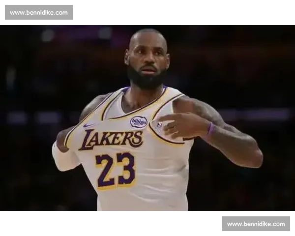 詹姆斯旧主对决湖人骑士再燃恩怨焦点之战联盟瞩目巅峰碰撞夜上演