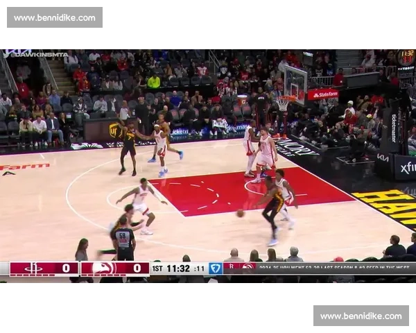 重温2004年火箭对阵老鹰经典比赛录像全景回顾赛场细节深度解析